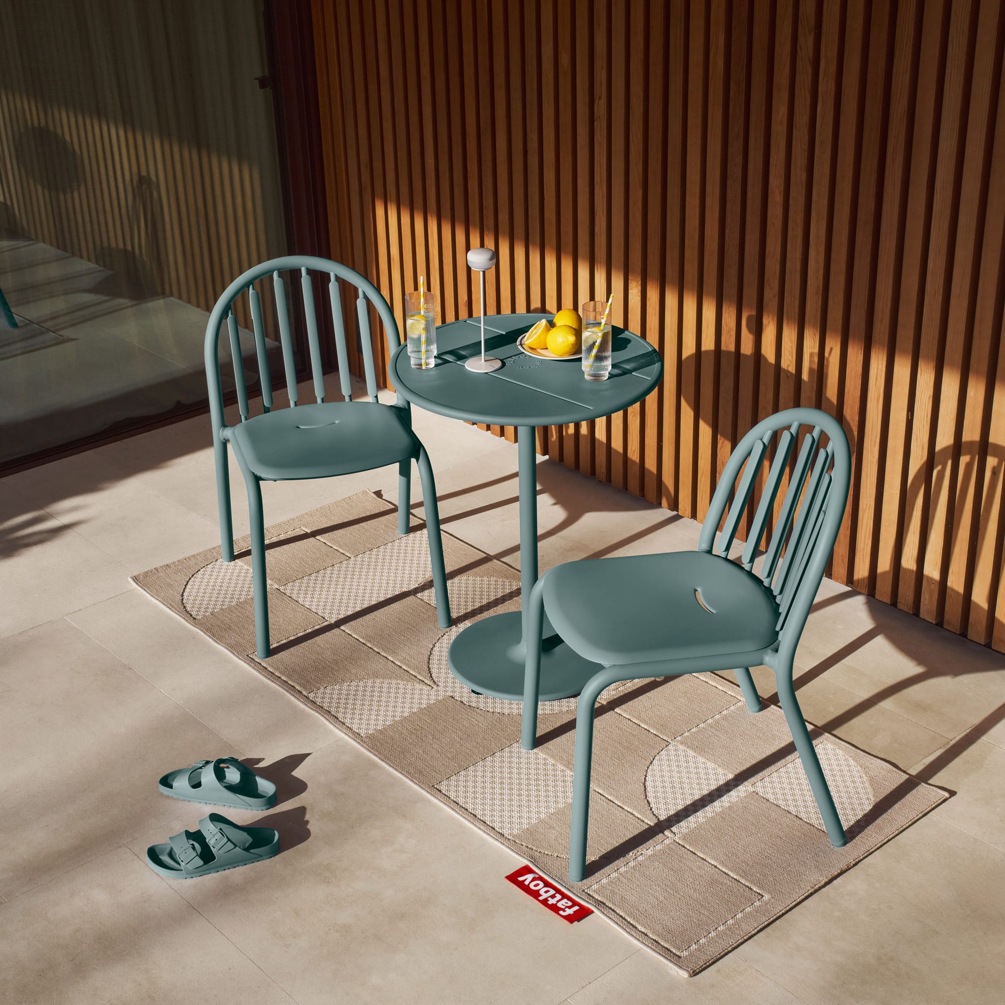 Fred's Bistro Set - 1 Round Table + 2 Chairs