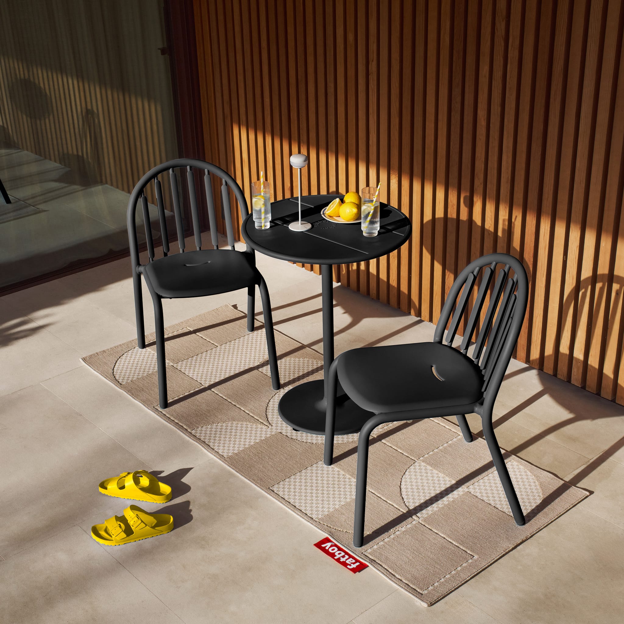 Fred's Bistro Set - 1 Round Table + 2 Chairs