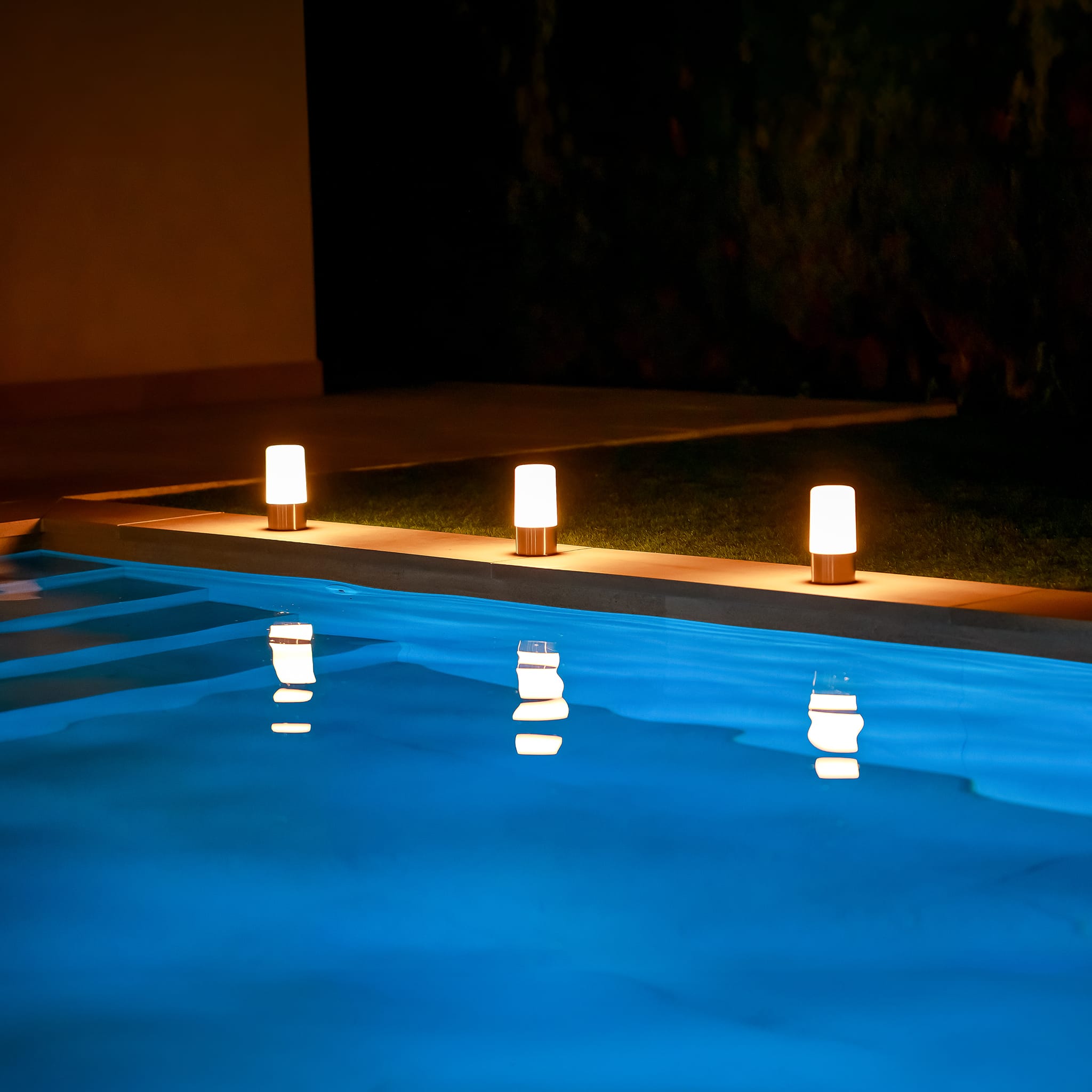 Maia - Rechargeable Table Lamp