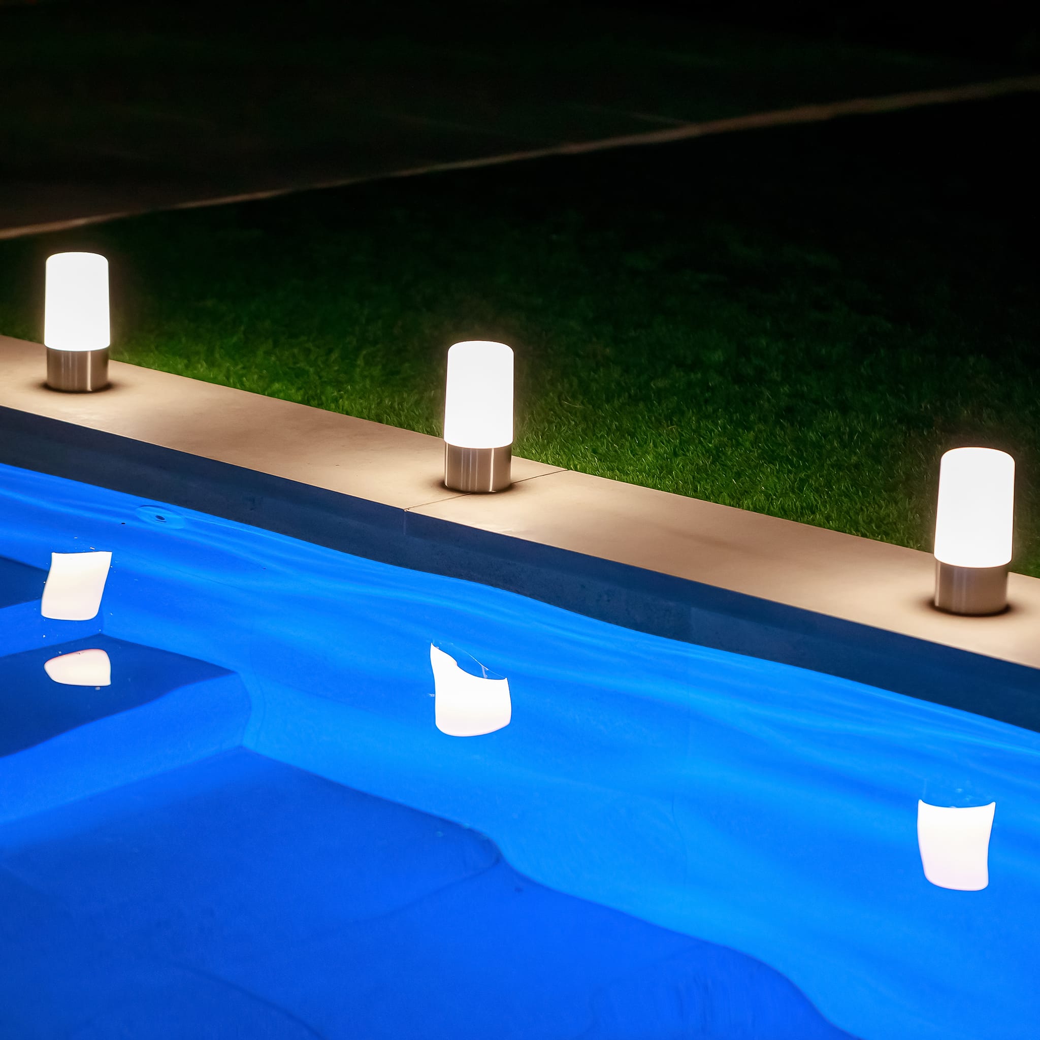 Maia - Rechargeable Table Lamp