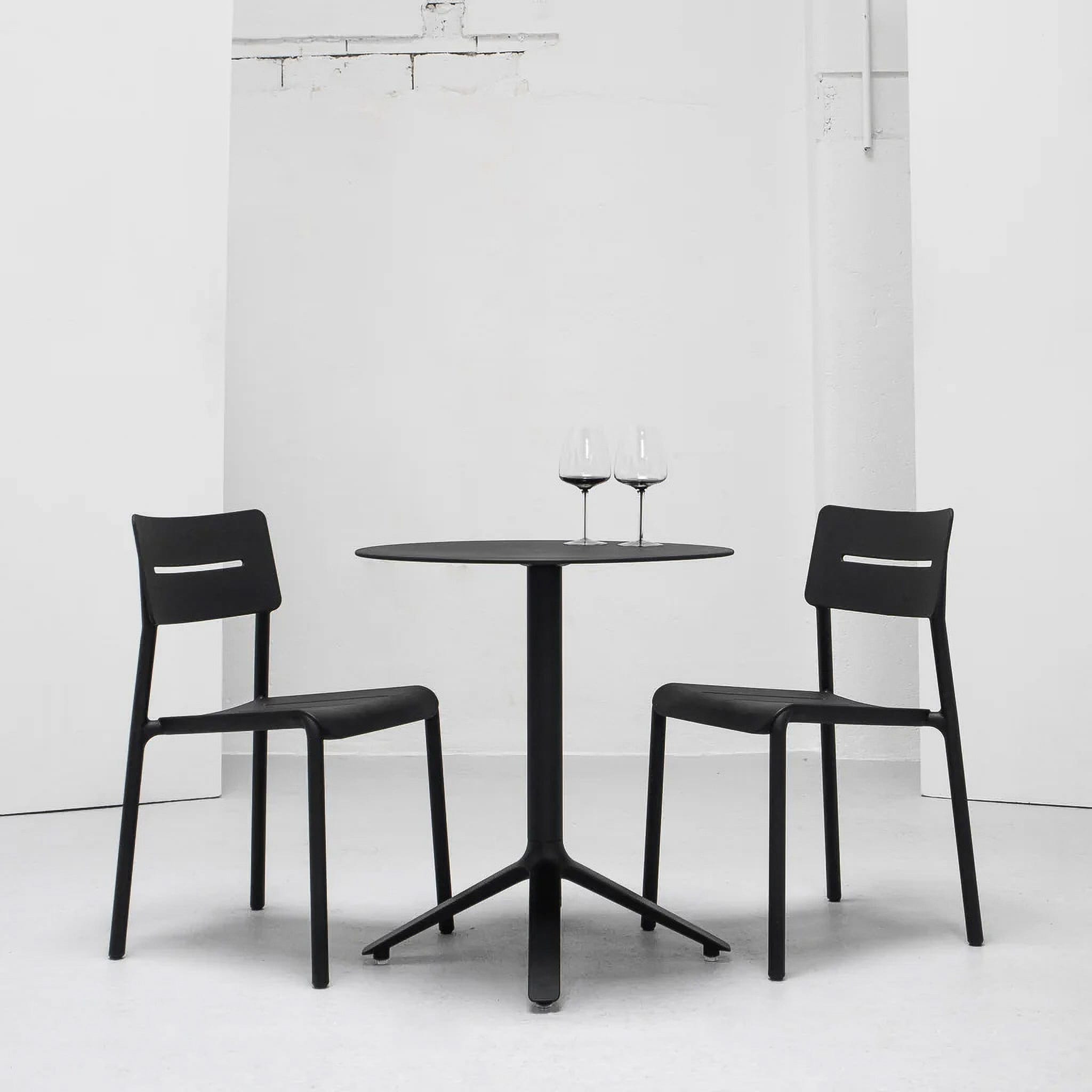 OUTO Chair - Indoor & Outdoor Use