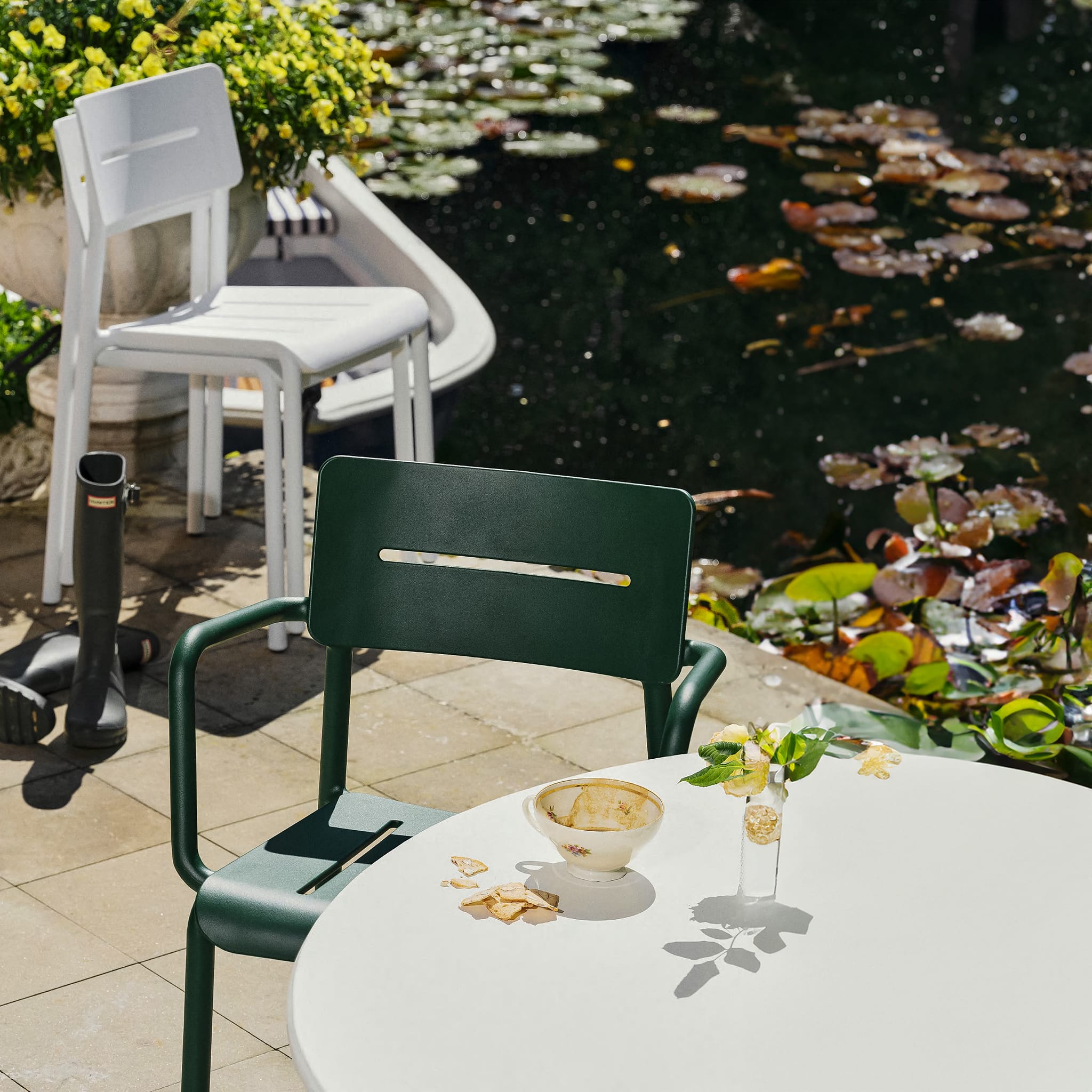 OUTO Chair - Indoor & Outdoor Use