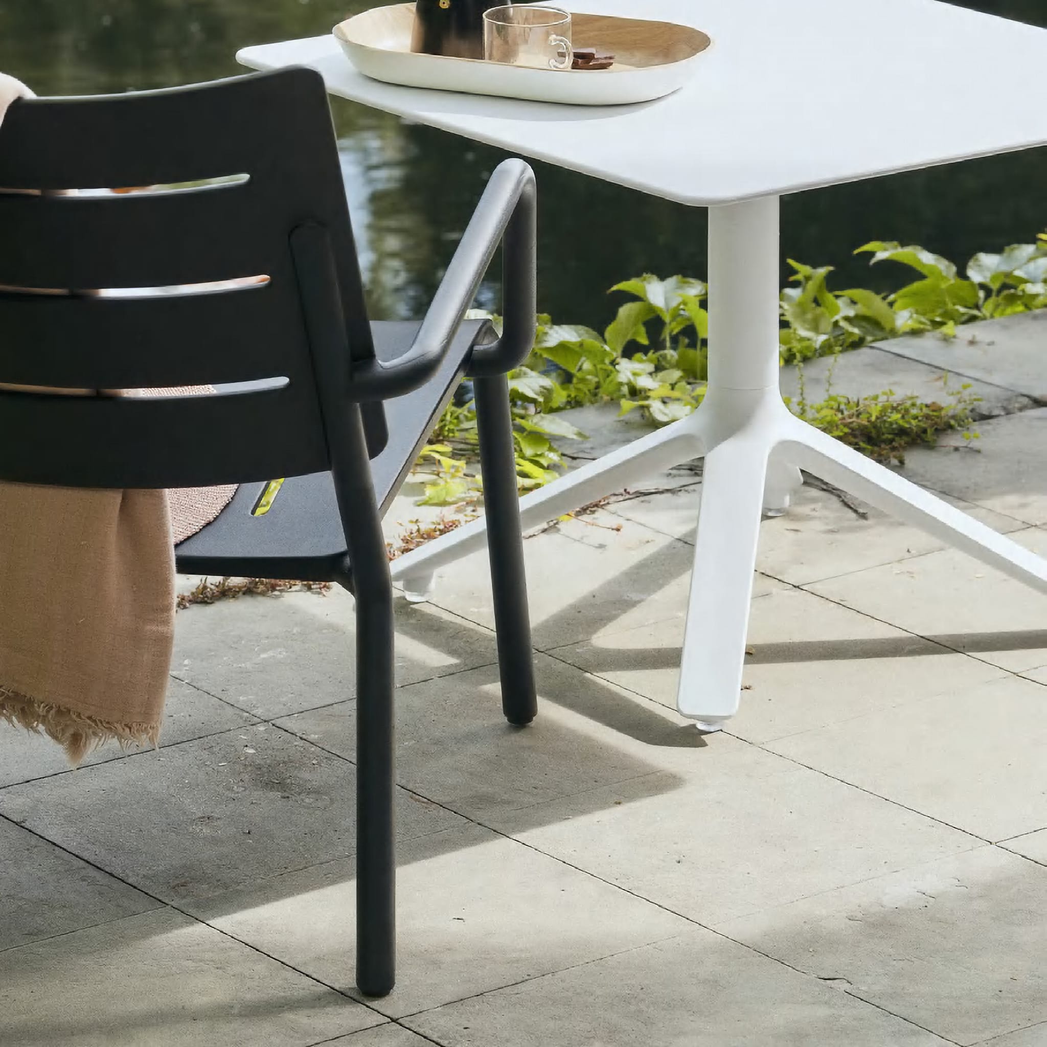 OUTO Lounge Chair - Indoor & Outdoor Use
